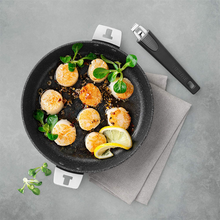 The Rock 11 Round Frypan, T-Lock Handle