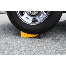 Camco Curved Leveler &amp; Wheel Chock