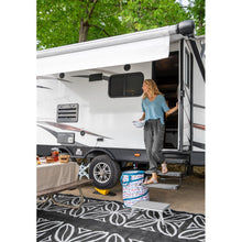 Camco Curved Leveler &amp; Wheel Chock