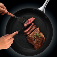 The Rock 10pc Set w/Lids & Bakelite Hndl